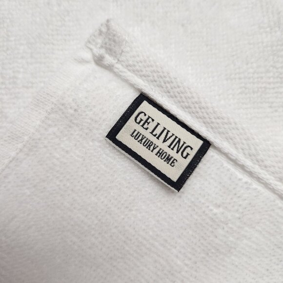 GE LIVING Embroidered Circus Animals Leopard and Tiger Decorative Hand Towels - Picture 6 of 7